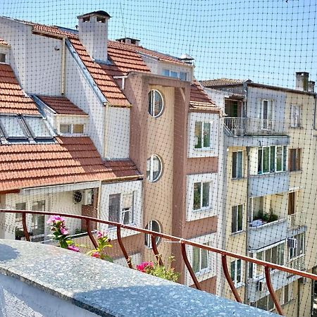 Bright Central Studio For 4 In Burgas Extérieur photo