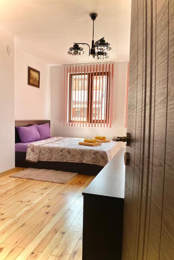Bright Central Studio For 4 In Burgas Extérieur photo