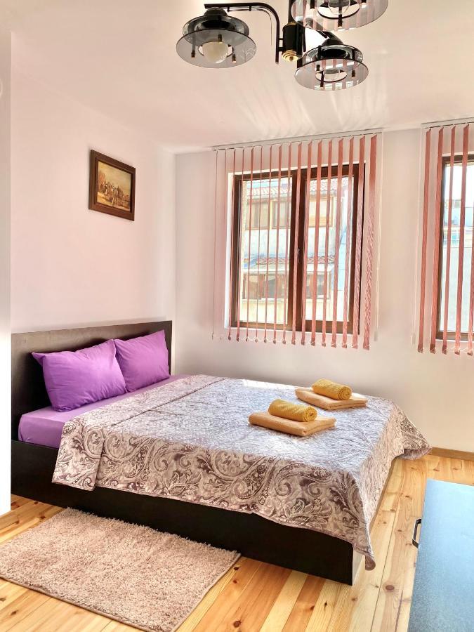 Bright Central Studio For 4 In Burgas Extérieur photo