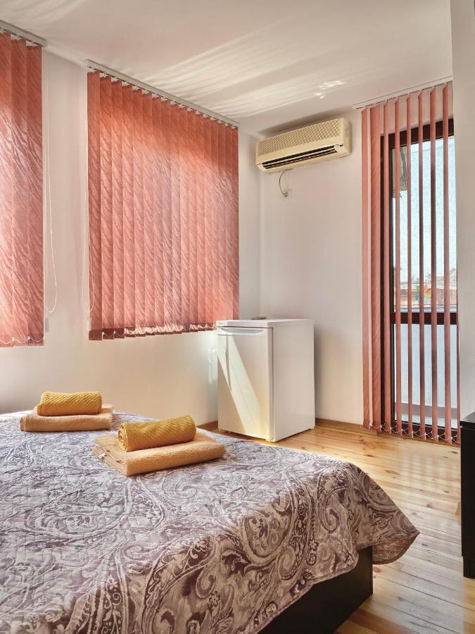 Bright Central Studio For 4 In Burgas Extérieur photo