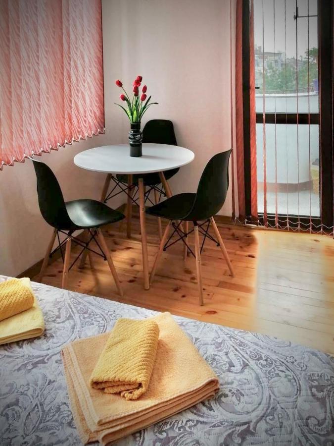 Bright Central Studio For 4 In Burgas Extérieur photo